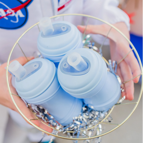 Vaso Con Boca Blanda Anti-derrame Ecológico en uso