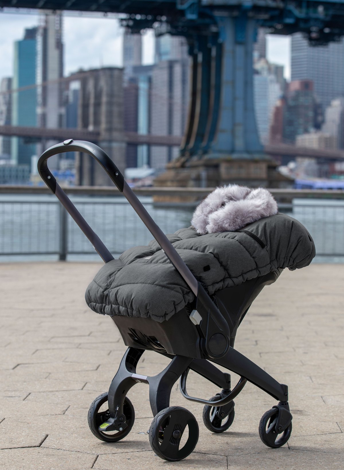 7am Accesorio Cobertor Silla Auto Cocoon- Gris Faux Fur